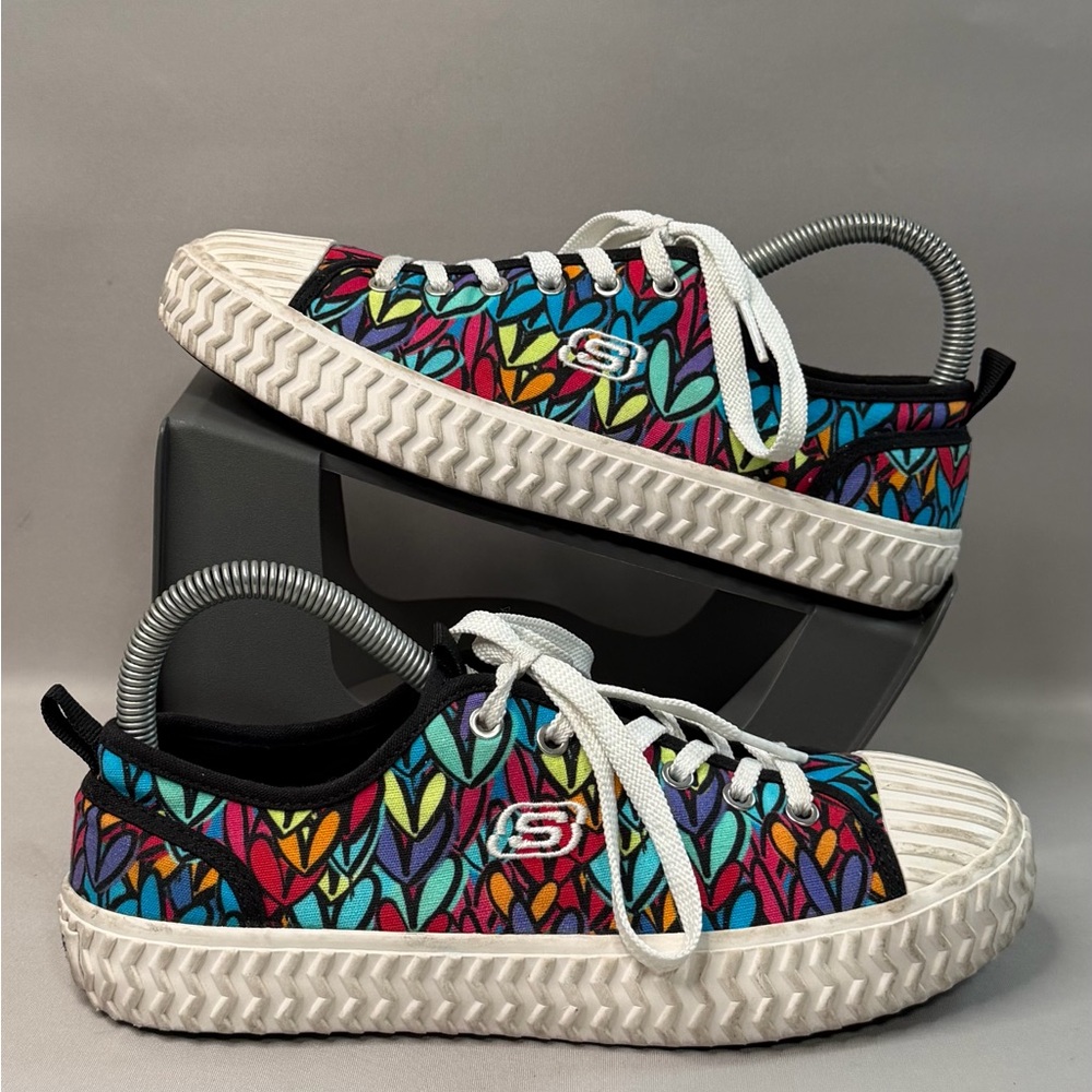 Skechers James Goldcrown Hearts Street Trax Women’s Size 7 Sneaker Shoes
